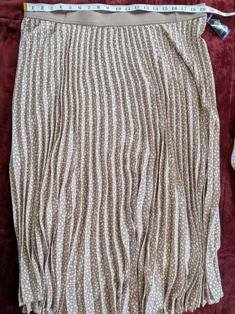 NWT Vince Camuto Beige Polka Dot Pleated Midi Skirt XXL